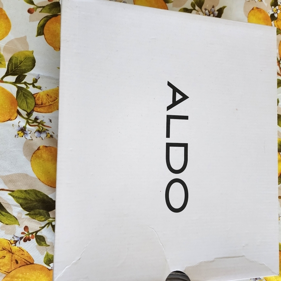 BNWOT Aldo brown suede  high heel - Picture 4 of 5